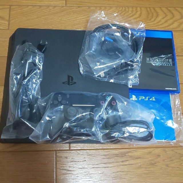 PlayStation4(プレイステーション4)のプレイステーション4 本体 型番CUHJ10035 エンタメ/ホビーのゲームソフト/ゲーム機本体(家庭用ゲーム機本体)の商品写真