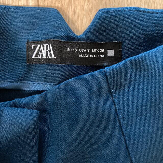 ZARA(ザラ)のZARA 美品ハイウエストパンツ オイル36 S レディースのパンツ(クロップドパンツ)の商品写真