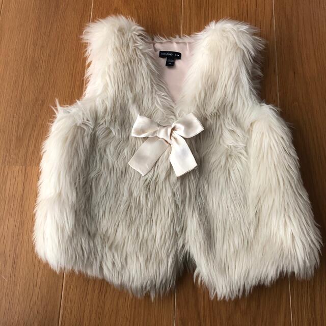 babyGAP(ベビーギャップ)のbaby GAP ファーベスト キッズ/ベビー/マタニティのキッズ服女の子用(90cm~)(ジャケット/上着)の商品写真