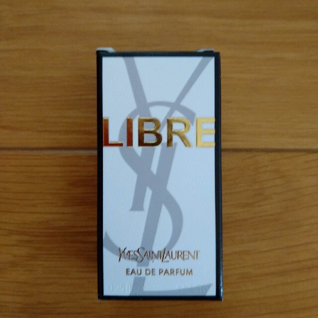 Yves Saint Laurent Beaute(イヴサンローランボーテ)のイヴ・サンローラン LIBRE リブレ オーデパルファム7.5ml コスメ/美容の香水(香水(女性用))の商品写真