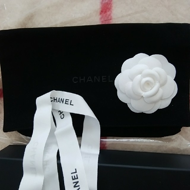 CHANEL(シャネル)の新品未使用  CHANEL 長財布の保存袋カメリア付／箱／リボン レディースのファッション小物(財布)の商品写真