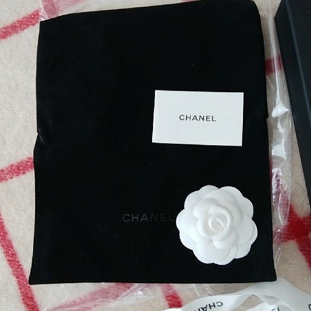 CHANEL(シャネル)の新品未使用  CHANEL 長財布の保存袋カメリア付／箱／リボン レディースのファッション小物(財布)の商品写真