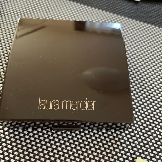 laura mercier(ローラメルシエ)の【60%OFF】フェイスイルミネーター　 コスメ/美容のベースメイク/化粧品(フェイスパウダー)の商品写真