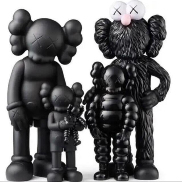 100%Kaws Family Black カウズ ファミリー ブラック