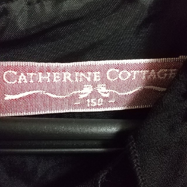 Catherine Cottage(キャサリンコテージ)のキャサリンコテージ 黒ベロアローウエストワンピース 150 キッズ/ベビー/マタニティのキッズ服女の子用(90cm~)(ドレス/フォーマル)の商品写真
