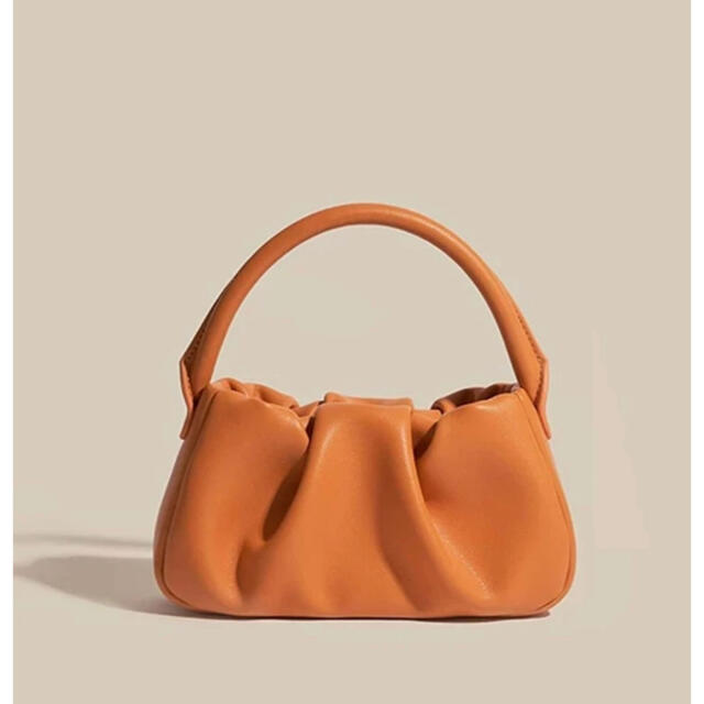 ZARA(ザラ)の新品 オレンジ ミニ バッグ ゴールドチェーン レディースのバッグ(ショルダーバッグ)の商品写真