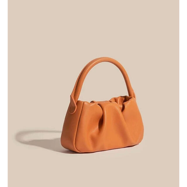 ZARA(ザラ)の新品 オレンジ ミニ バッグ ゴールドチェーン レディースのバッグ(ショルダーバッグ)の商品写真