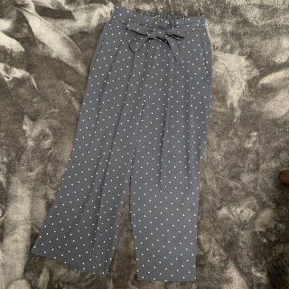 ザラ(ZARA)のZARA ザラ　ドット柄　フレアパンツ　XS ネイビー　紺(カジュアルパンツ)