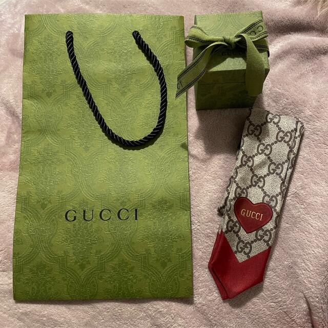 Gucci - GUCCI バレンタイン限定 ハート ネックボウの通販 by mai︎︎