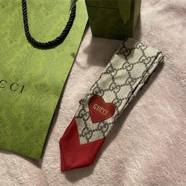 Gucci - GUCCI バレンタイン限定 ハート ネックボウの通販 by mai︎︎