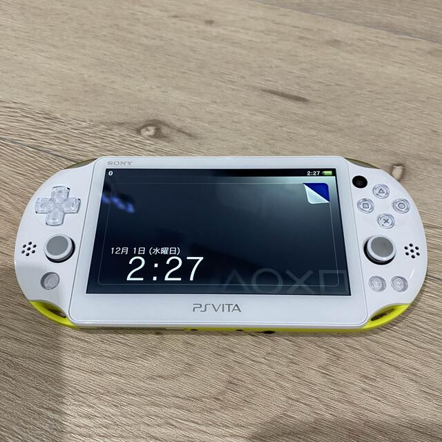 PlayStation Vita(プレイステーションヴィータ)のPlayStation Vita Wi-Fiモデル エンタメ/ホビーのゲームソフト/ゲーム機本体(携帯用ゲーム機本体)の商品写真