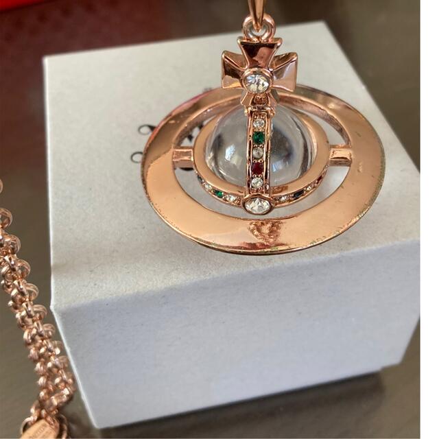 Vivienne Westwood(ヴィヴィアンウエストウッド)のヴィヴィアンウエストウッド SMALL ORB ピンクゴールド レディースのアクセサリー(ネックレス)の商品写真