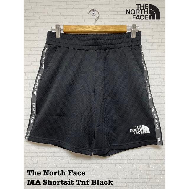 THE NORTH FACE(ザノースフェイス)の【海外限定】✨ノースフェイス✨ハーフパンツ 海外Sサイズ　日本メンズM相当 スポーツ/アウトドアのトレーニング/エクササイズ(トレーニング用品)の商品写真