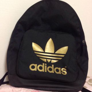 アディダス(adidas)のadidas バックパック♡ 人気の黒♡(リュック/バックパック)