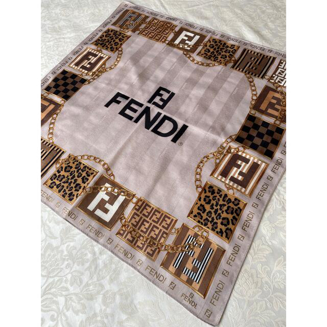 FENDI(フェンディ)のフェンディハンカチ　フェンディスカーフ レディースのファッション小物(ハンカチ)の商品写真