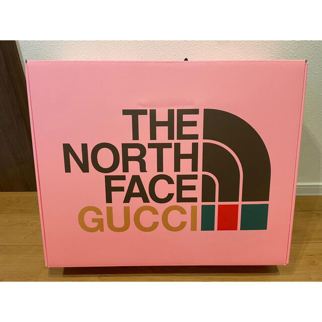 Gucci(グッチ)のノースフェイス × グッチ 第２弾 ダウンジャケット グッチカラー XSサイズ レディースのジャケット/アウター(ダウンジャケット)の商品写真