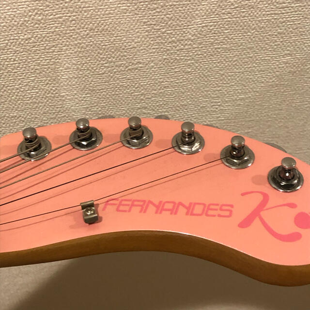 FERNANDES ZO-3 HK ハローキティー スピーカー内蔵エレキギター