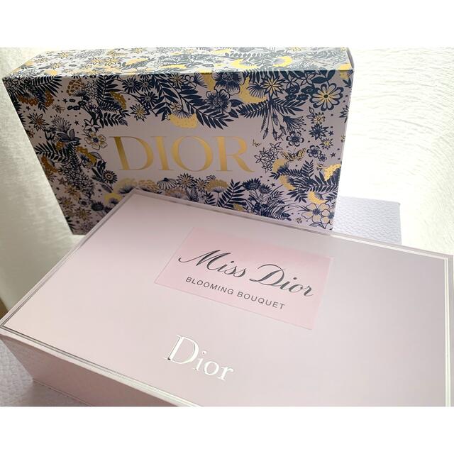 Dior(ディオール)のミス ディオール クリスマスコフレ 2021 3点セット コスメ/美容のキット/セット(コフレ/メイクアップセット)の商品写真
