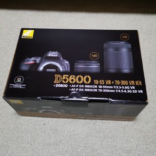 ニコン(Nikon)のニコン D5600 ダブルズームキット(デジタル一眼)