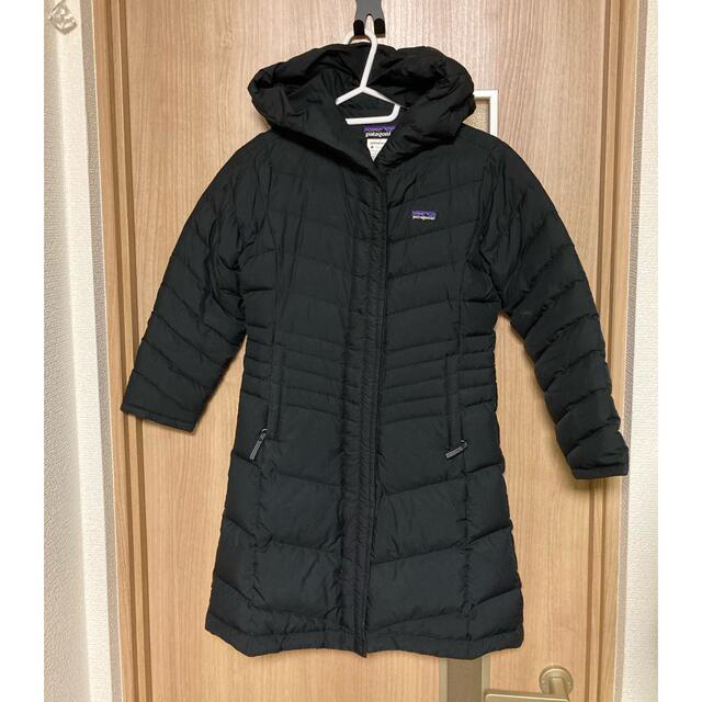 patagonia(パタゴニア)の専用　パタゴニア　ガールズダウンコート キッズ/ベビー/マタニティのキッズ服女の子用(90cm~)(コート)の商品写真