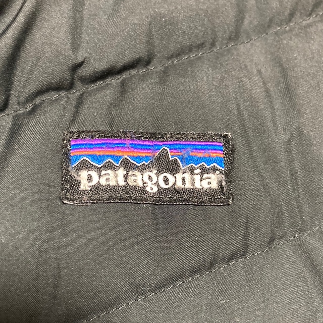 patagonia(パタゴニア)の専用　パタゴニア　ガールズダウンコート キッズ/ベビー/マタニティのキッズ服女の子用(90cm~)(コート)の商品写真