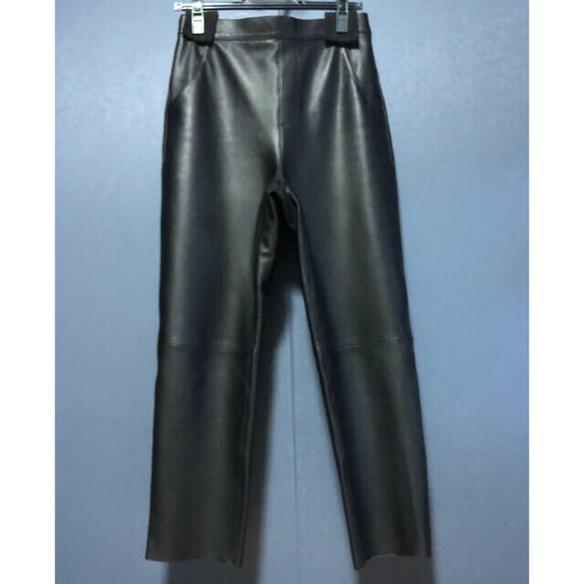 L'Appartement DEUXIEME CLASSE(アパルトモンドゥーズィエムクラス)の☆専用☆アパルトモン RAWTUS Leather Clopped Pants レディースのパンツ(カジュアルパンツ)の商品写真