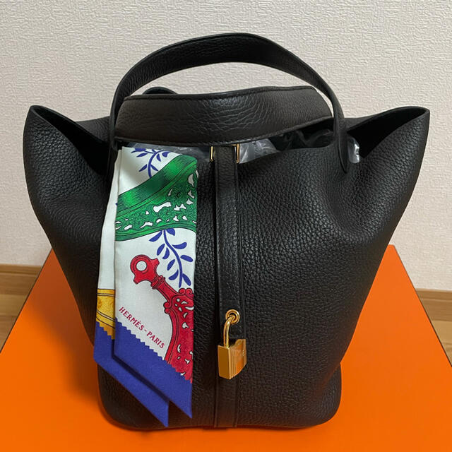 HERMES ピコタンロックMM22