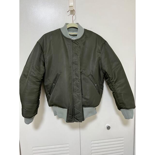 UNIQLO(ユニクロ)のユニクロ　ma-1 ブルゾン　新品未使用 レディースのジャケット/アウター(ブルゾン)の商品写真