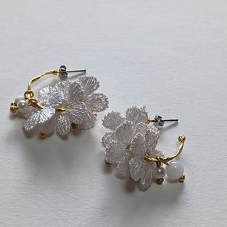 ピアス(ピアス)