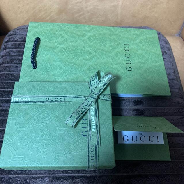 Gucci(グッチ)のGUCCI BALENCIAGA hackerコラボ ペーパーミニウォレット財布 レディースのファッション小物(財布)の商品写真