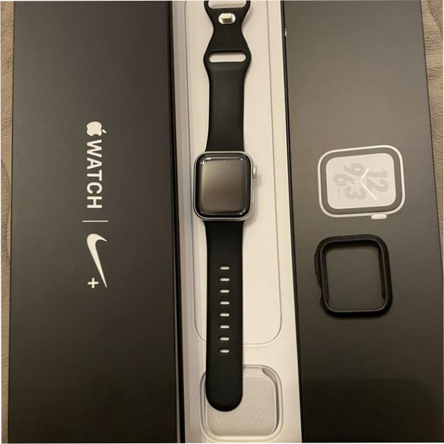 Apple Watch(アップルウォッチ)のApple Watch Series4 Nike アルミ 40mm セルラー スマホ/家電/カメラのスマートフォン/携帯電話(その他)の商品写真