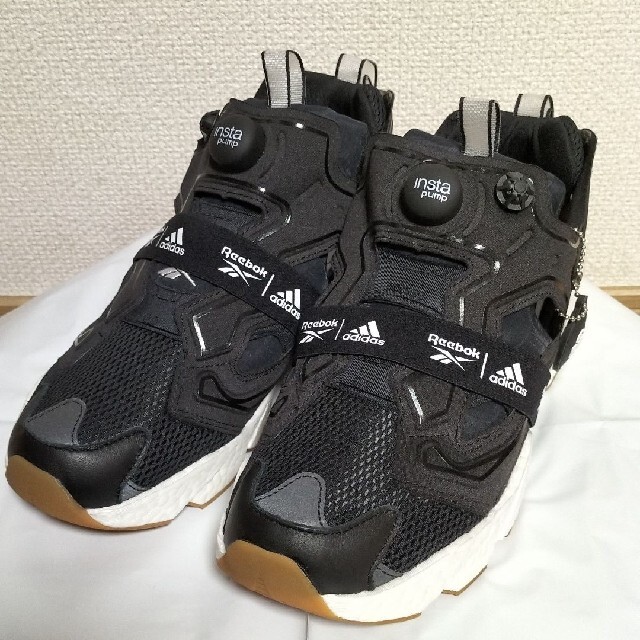 新品　リーボック　インスタポンプフューリーboost　28cm