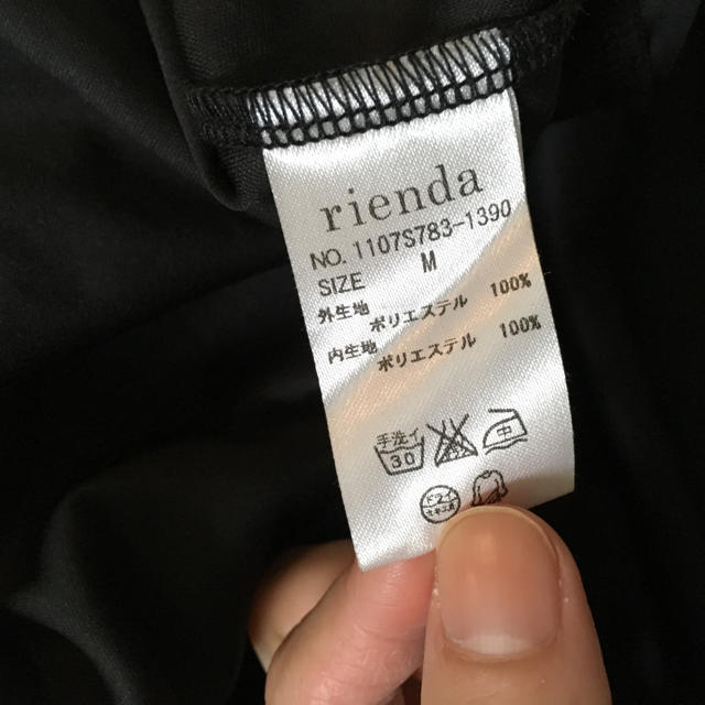 rienda(リエンダ)のももち様専用 月曜日処分♡サテン生地の黒ワンピース レディースのワンピース(ミニワンピース)の商品写真