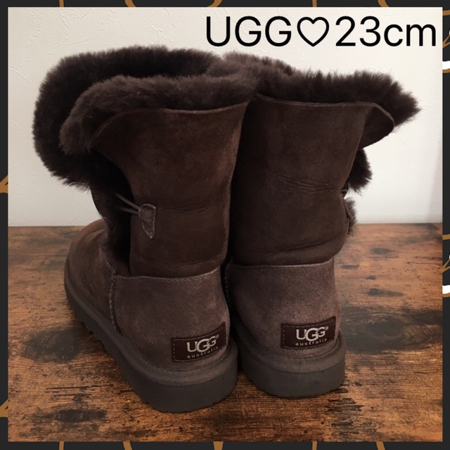 未使用品　UGG アグ　ムートンブーツ　23cm  ブラウン人気商品です