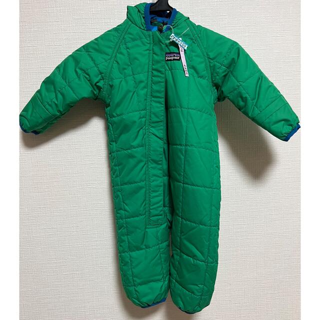 patagonia(パタゴニア)のパタゴニア　リバーシブル　男の子　スキーウェア　ジャンプスーツ カバーオール キッズ/ベビー/マタニティのベビー服(~85cm)(カバーオール)の商品写真