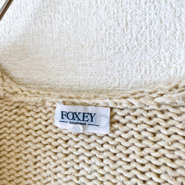 FOXEY(フォクシー)のFOXEY（フォクシー）/ フーディカーディガン アイボリー レディースのトップス(カーディガン)の商品写真