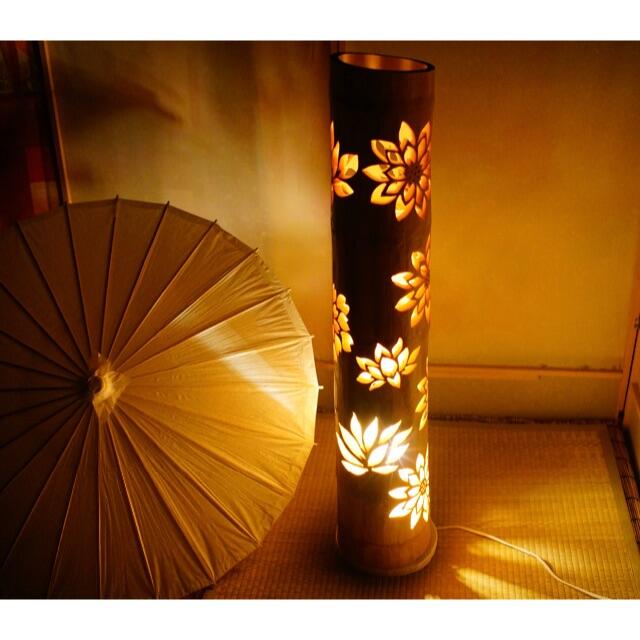 竹灯り・竹灯籠　 十輪の蓮の花が掘ってあり広角で灯りを楽しめる ～～ 大型・癒