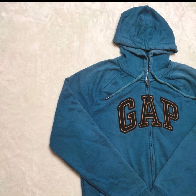 GAP(ギャップ)のオールド ギャップ 90s  デカロゴ 刺繍 ライトブルー パーカー 古着 メンズのトップス(パーカー)の商品写真
