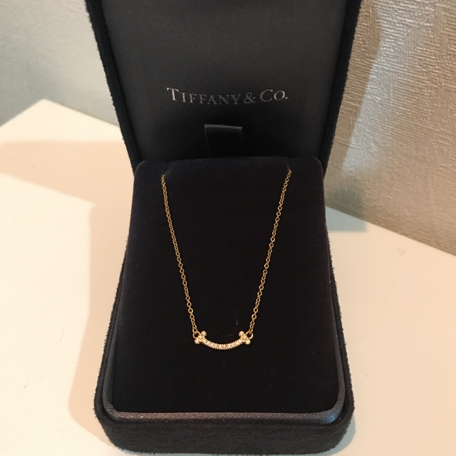 Tiffany & Co.(ティファニー)のTiffany T ネックレス　マイクロ　ダイヤ　イエローゴールド レディースのアクセサリー(ネックレス)の商品写真