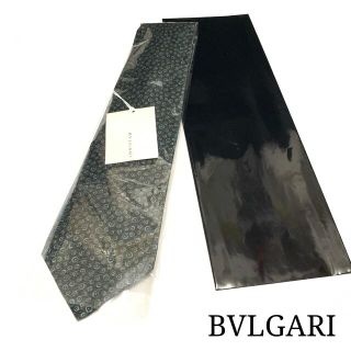 ブルガリ(BVLGARI)の☆新品未使用☆ブルガリ 総柄 ネクタイ(グリーン／緑色、タグ付き)(ネクタイ)