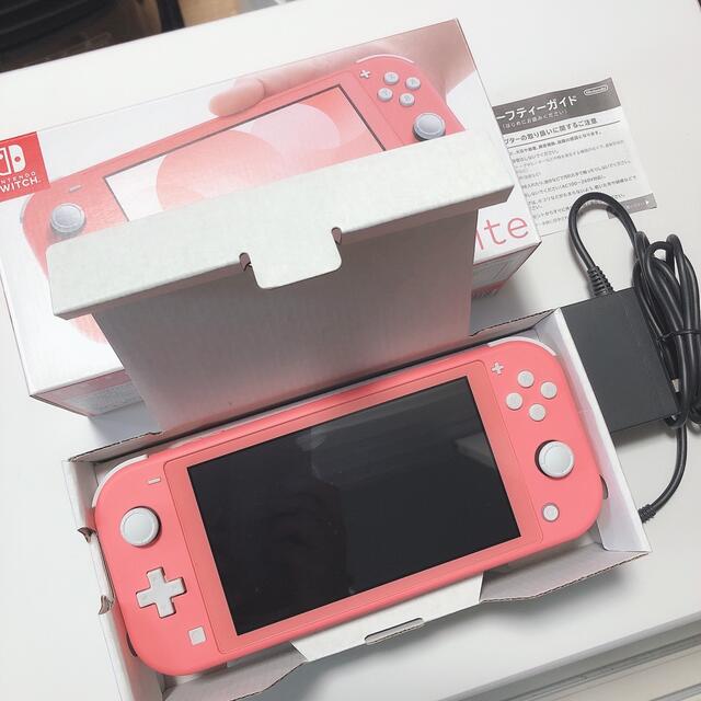 Nintendo Switch(ニンテンドースイッチ)のとんちん様専用♡Nintendo Switch Lite コーラルピンク  エンタメ/ホビーのゲームソフト/ゲーム機本体(携帯用ゲーム機本体)の商品写真