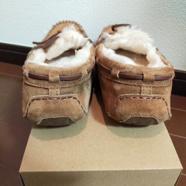 通販最新品 UGG UGGモカシンダコタDAKOTA24cmスリッポンチェスナットムートンの通販 by ゆう｜アグならラクマ 