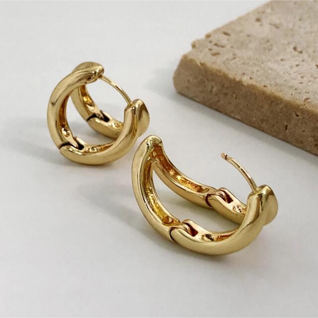 Adam et Rope'(アダムエロぺ)のDouble line gold hoop pierce No.742 レディースのアクセサリー(ピアス)の商品写真