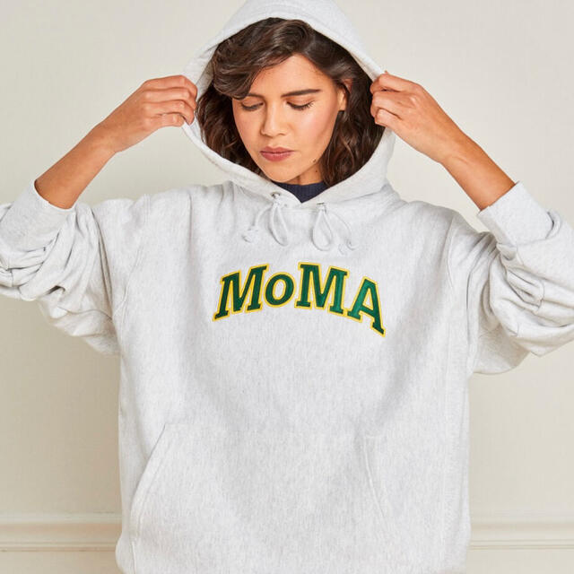 【Mサイズ】 海外限定 MOMA × champion パーカー シルバーグレー 3