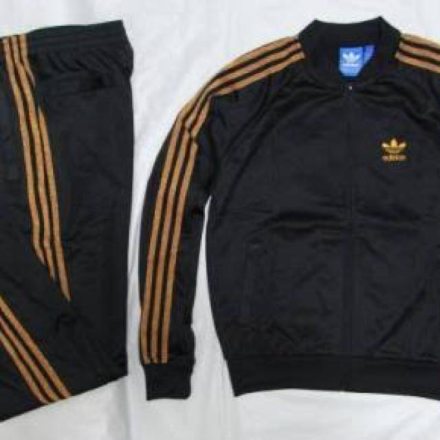 adidas(アディダス)のadidas セットアップ black&gold レディースのレディース その他(セット/コーデ)の商品写真