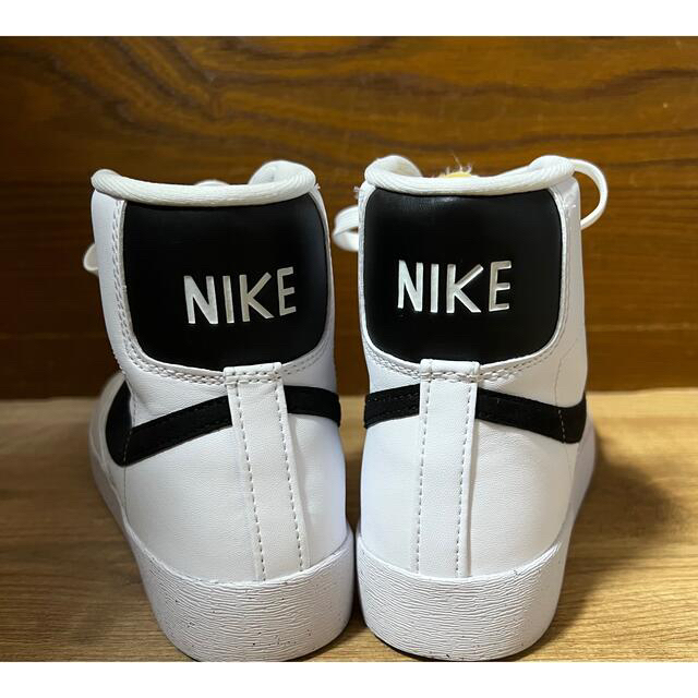 NIKE(ナイキ)のNIKE ナイキ  ブレーザー ミッド 77 ネクスト ネイチャー25cm レディースの靴/シューズ(スニーカー)の商品写真