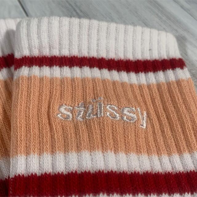 STUSSY(ステューシー)の希少レア Stussy ステューシー ロゴ ソックス レッド　海外限定 メンズのレッグウェア(ソックス)の商品写真