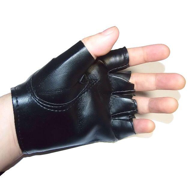角型　スタッズ付き　フィンガーレス　ハーフ　グローブ　半指　手袋 メンズのファッション小物(手袋)の商品写真