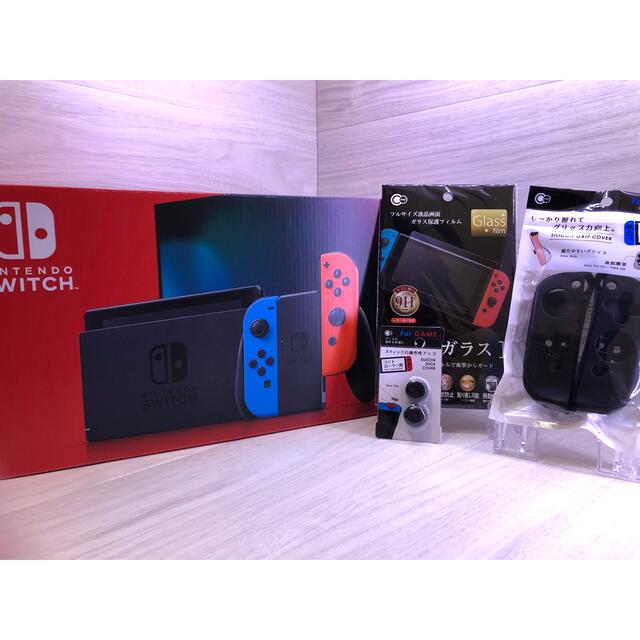 おまけ付き！使用約１年！すぐに遊べる新型Nintendo Switch本体一式