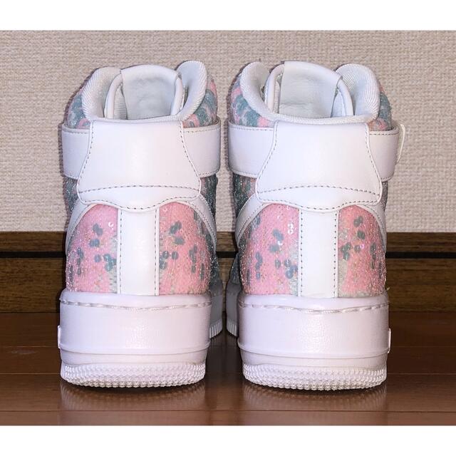 NIKE(ナイキ)の限定 美品 NIKE WMNS AF1 UPSTEP HI LX 24cm 白 レディースの靴/シューズ(スニーカー)の商品写真